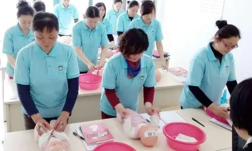 育婴师中级培训